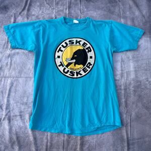 Men's Vintage Tusker Lager "Baada ya kazi" Kenyan Beer Blue Tee Shirt Sz Large